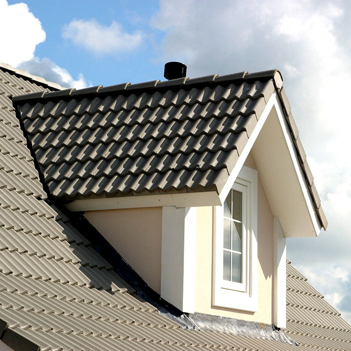 Lukas_Zerfas_auf_Dach_01